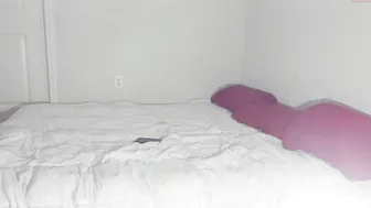 cookiesncreame exquisite skin fucks pussy through pants