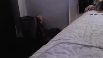 izzy_guy fucks herself in front of the webcam