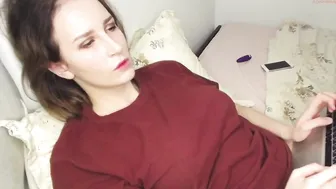 parisxtexas_ buxom plays with long dildo