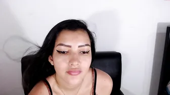 hot_life_girl the charming female masturbates both holes