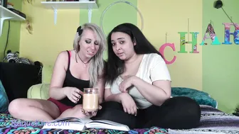 loveraquelxo manyvids charming babe undresses and jerks off