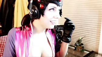 princessberpl manyvids lustful mare caresses boobs