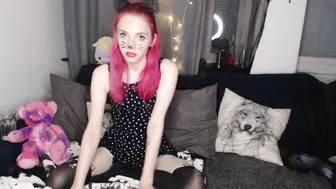 thenovastorm manyvids posing for the camera exposing her sexy body
