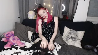 thenovastorm manyvids posing for the camera exposing her sexy body