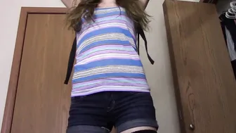 Legendarylootz manyvids busty chick jerks off her phallus