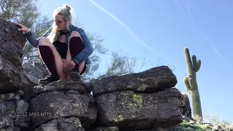 littlemisskitty91 manyvids lustful woman fucks vagina with phallus