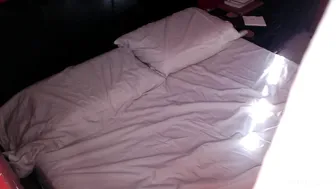 amamizura manyvids lustful babe caresses shaved pussy