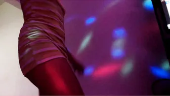 candy feng crazy bitch fucks herself with fingers