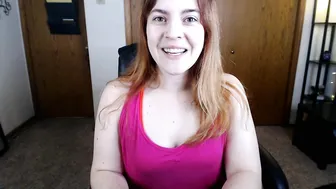 tawneyssexed mature confused masturbates shaved pussy