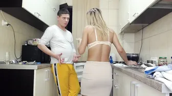 nolimitscoupl3 beautiful babe shows  body