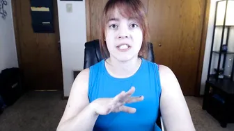 tawneyssexed bitch in stockings gets squirt