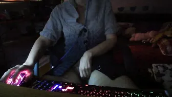 cuteblonde666 wild confused jumps on sex toy