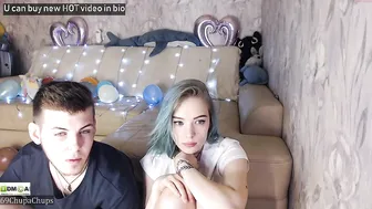 69chupachups seductive pussy shoves balls in the anus