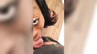 vickie starxxx onlyfans getting ya dick sucked by a pretty chocolate slut (1)