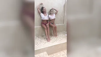 lyciasharyl xo onlyfans getting wet t-shirts 2