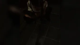 gianna dior onlyfans happy monday, here␙s a vid of me peeing on the street