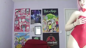 jiggleyourpuffs-cha-cha-slide-striptease-rednoseday-2020-01-07_MCEAcU