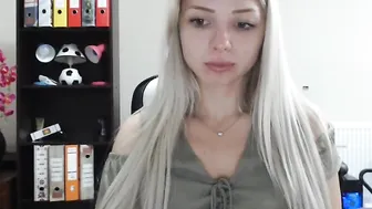 temptation Hot lady furiously twirling big ass