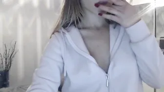 ninja_e caresses pussy through panties