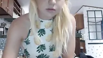 katiemanning Shy young lady fucks her pussy with sex toy