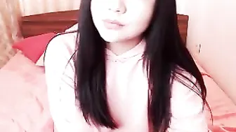 joana Cute chick jerks both holes