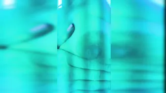 veronica-paige public-play-buttplug-in-tanning-booth-2020-02-15_G75DQT