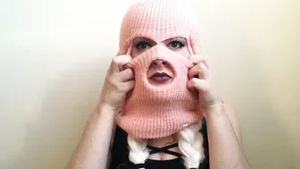 lacebaby-ski-mask-expectation-vs-reality-2020-01-07_4LjI1y