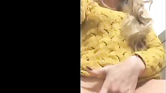 scarlett miles cumming on a plane