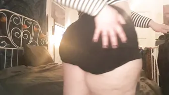 Sublime Sara -thick thighs and short shorts