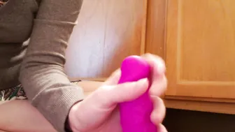 wednesdayjay dildo-stroking-licking-2020-01-07_O824S1