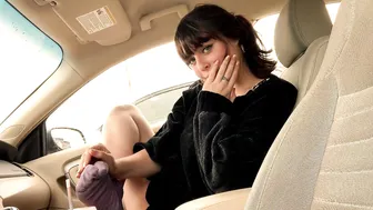 Goddess Lola - g0ddesslola onlyfans  -2019-12-30  Foot tease in your car