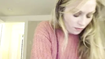 jessperation busty wench cums after handjob