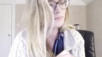 jessperation wonderful woman gently pulls pussy