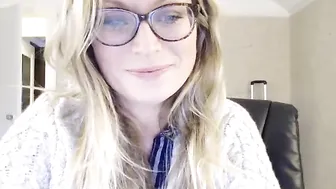 jessperation wonderful woman gently pulls pussy