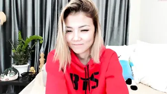 cute_lee flirty passiona masturbates with sex toy