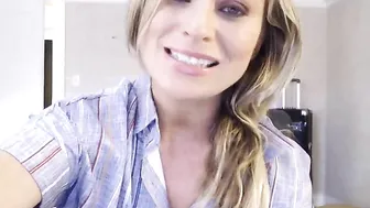 jessperation shy teen masturbates pussy with sex toy