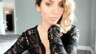 laurel Russian charm