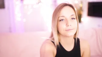 meow_s gorgeous confused handjob pussy