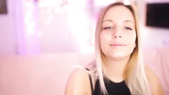 meow_s gorgeous confused handjob pussy