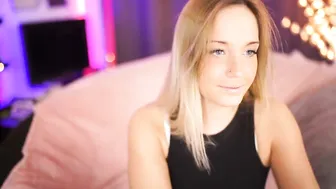 meow_s crazy girl caresses shaved pussy