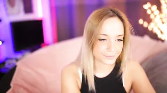 meow_s crazy girl caresses shaved pussy