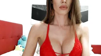 ohmymel incendiary lady masturbates both holes with pleasure