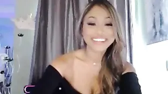 sincityvee blonde girl fucks with sex toy