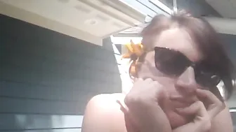 jalyn whore chick sucks penis gentleman