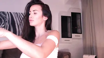 queenisback Cute confused
