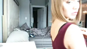 laurel nude bitch dancing on the bed