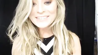 jessperation young mischievous woman shows her boobs