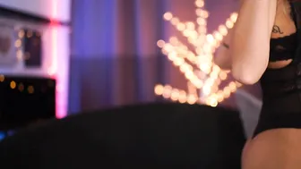 misskreazy cute brunette girl masturbates passionately