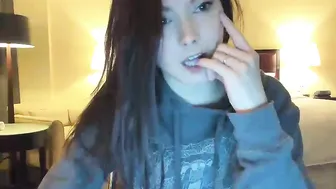 kellyheart crazy slut gently pulls pussy