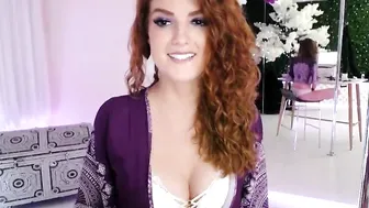 gingermfc babe cums off toys